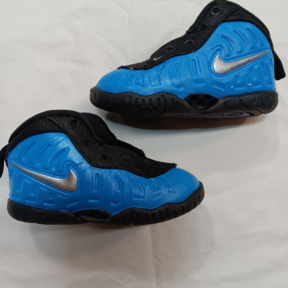 Custom military blue Foamposites size 6C